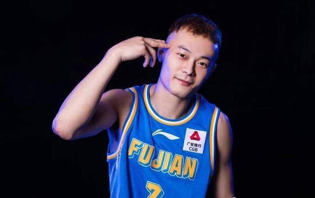 扒开臀缝惩罚臀眼bl