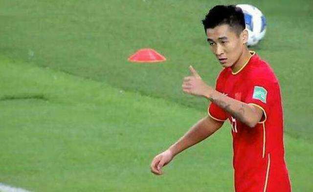 李琼母亲的新男友二剧情介绍